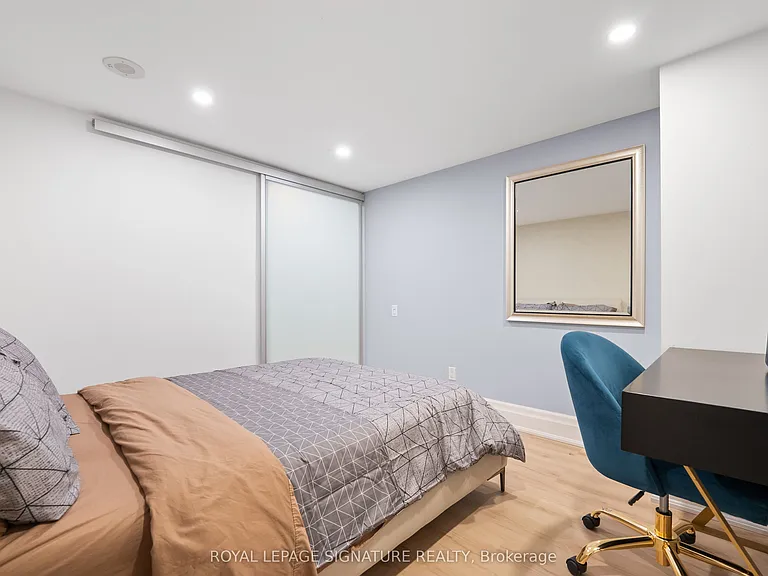 95 Bathurst St #109 — Photo 17
