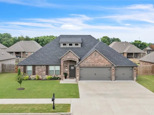 455 Payton Pl, Farmington, AR 72730