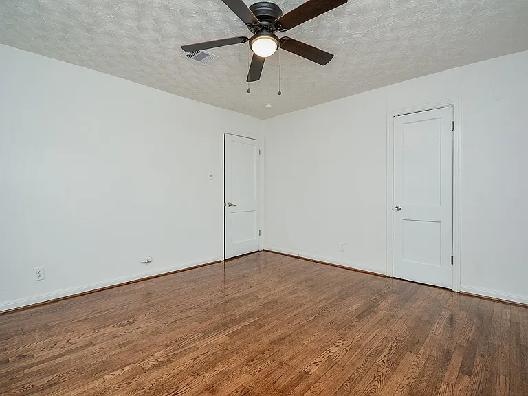 6422 Sherwood Dr — Photo 20