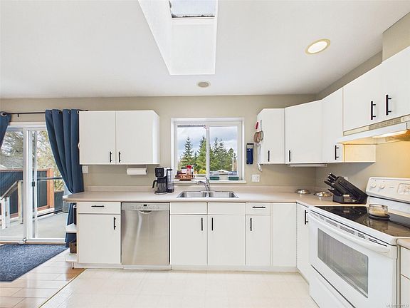 5th image of 891 Esslinger Rd