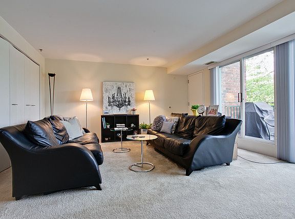 3rd image of 4030 Arbor Ln APT 203