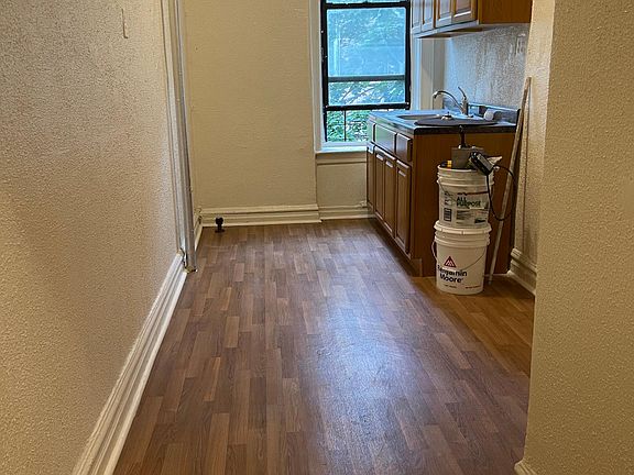 4th image of 4108 Parsons Blvd #2Y