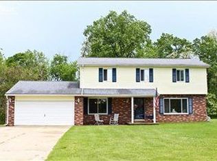 315 Hyatt Ln, Linden, MI 48451