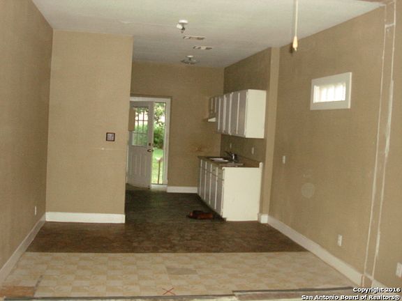 3rd image of 118 McKenna Ave