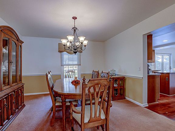 5th image of 4811 Carlow Cir