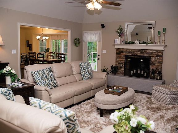 4th image of 10703 Red Bud Pl