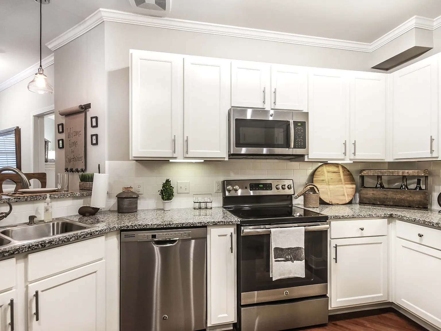 Sweetwater Apartments — Photo 3