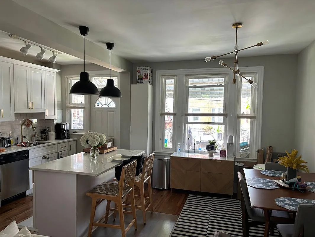 3 bed, 2.0 bath, 1710 sqft, $3,900 — Photo 4