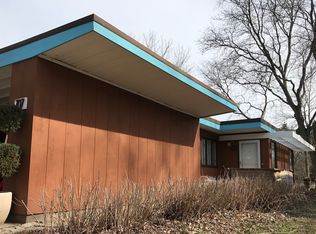 707 W Montclaire Ave, Glendale, WI 53217