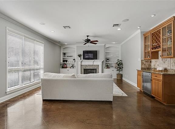 4th image of 229 Bayou Gentilly Ln