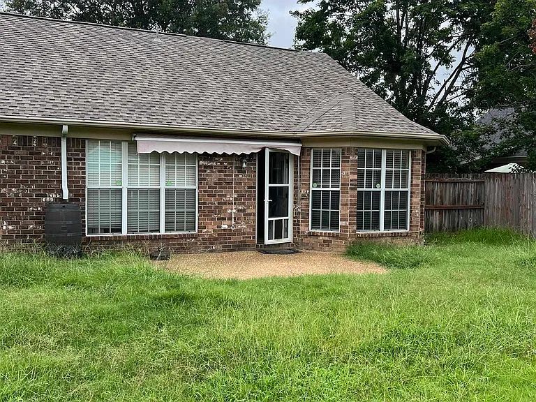 9837 Oldham Dr — Photo 18
