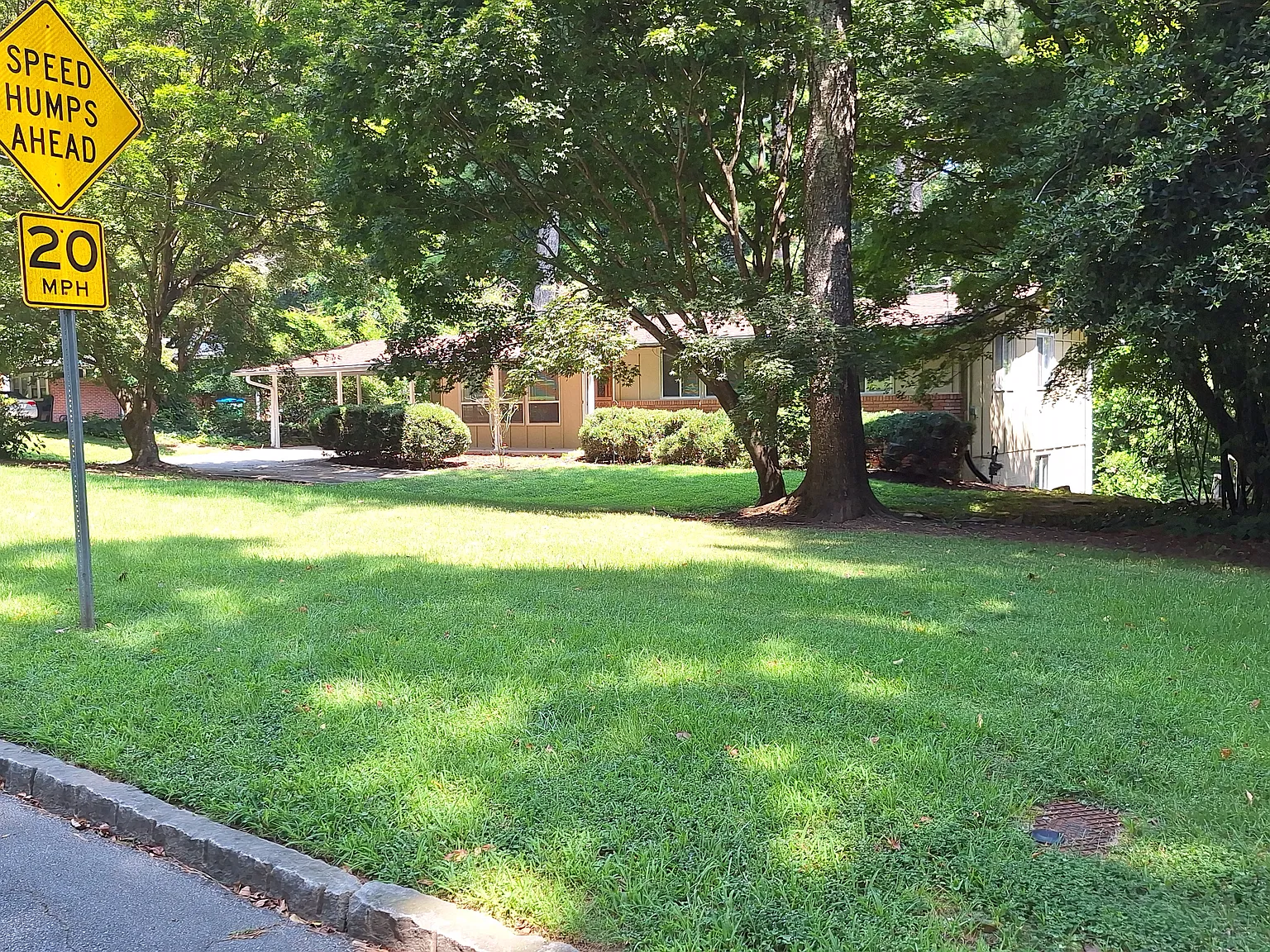3 bed, 2076 sqft, $2,750 — Photo 2