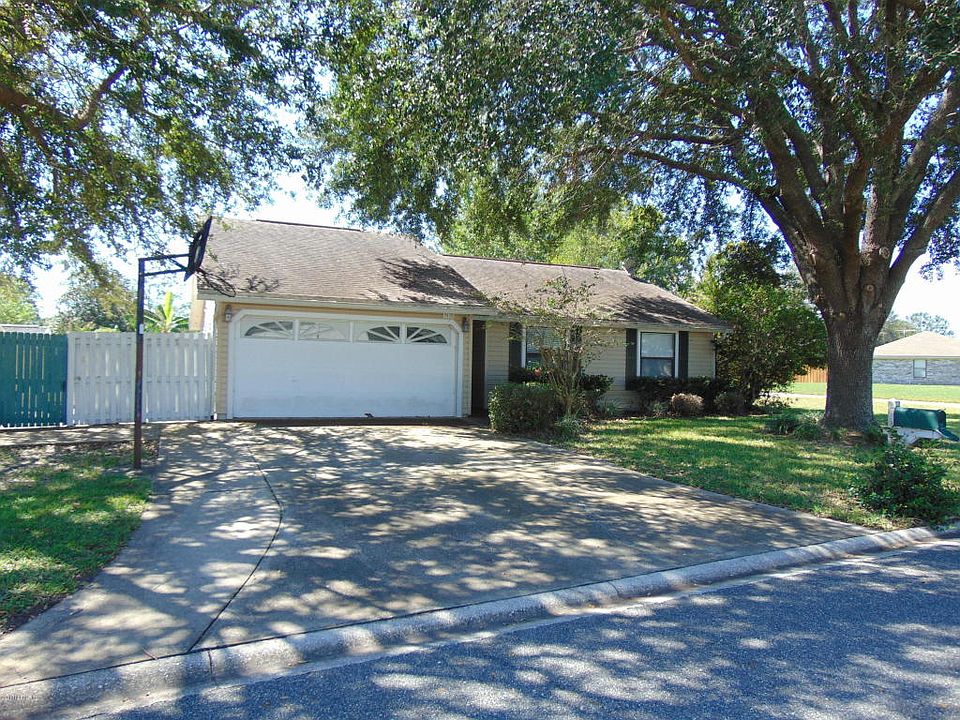 1st image of 9638 Villiers Dr N