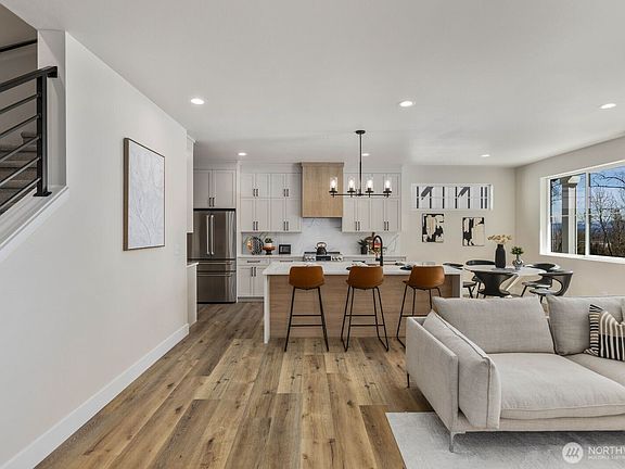 4th image of 9434 Olson Place SW