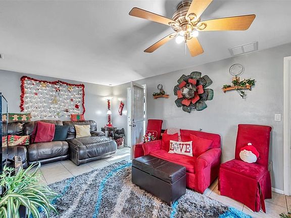 3rd image of 4405 Beacon Square Dr