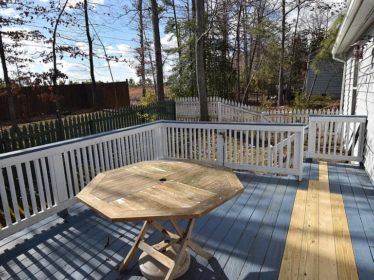145 Jefferson Dr — Photo 15
