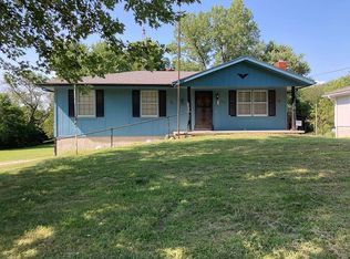 301 E 6th St, Braymer, MO 64624