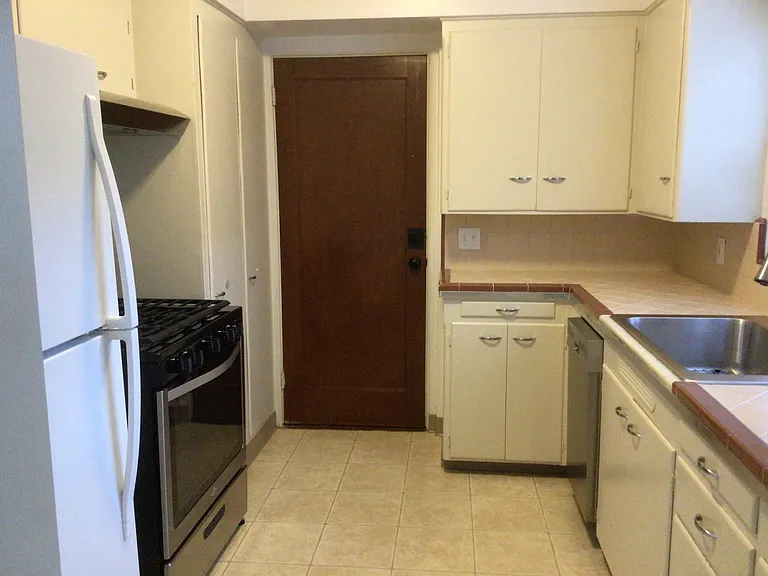 1539 SE 30th Ave — Photo 9