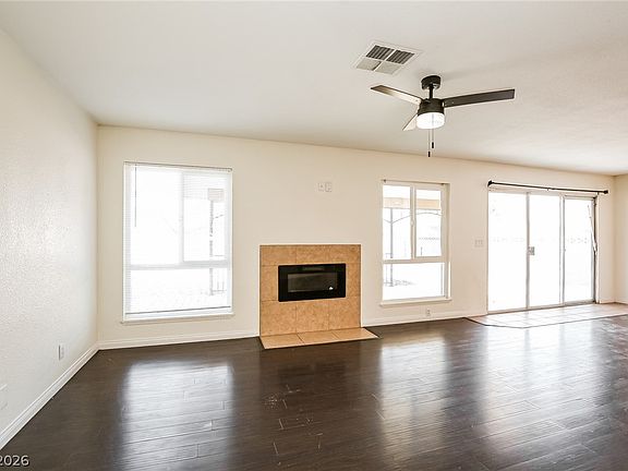 5th image of 716 Langtry Dr