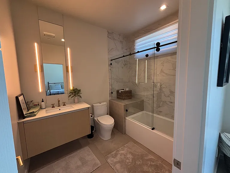 1731 Capitol Ave — Photo 29