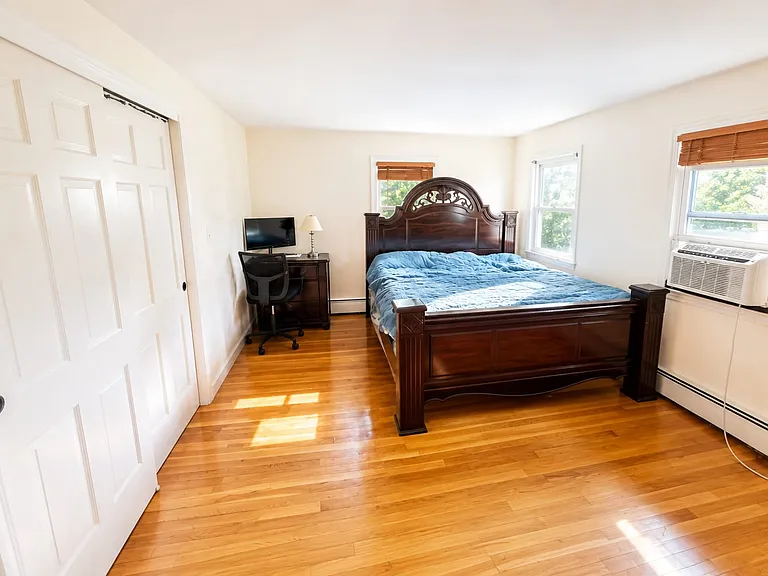 3 New Searles Rd — Photo 12
