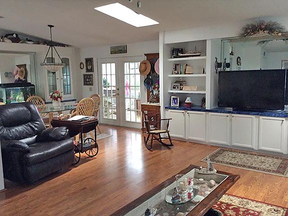 5th image of 4420 San Lucian Ln