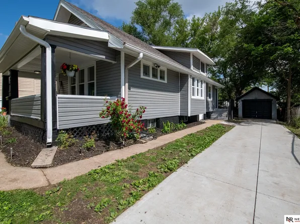 4230 Parker St, Omaha, NE 68111