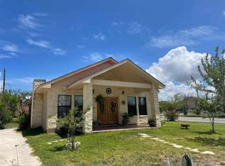 517 W 15th St, Del Rio, TX 78840
