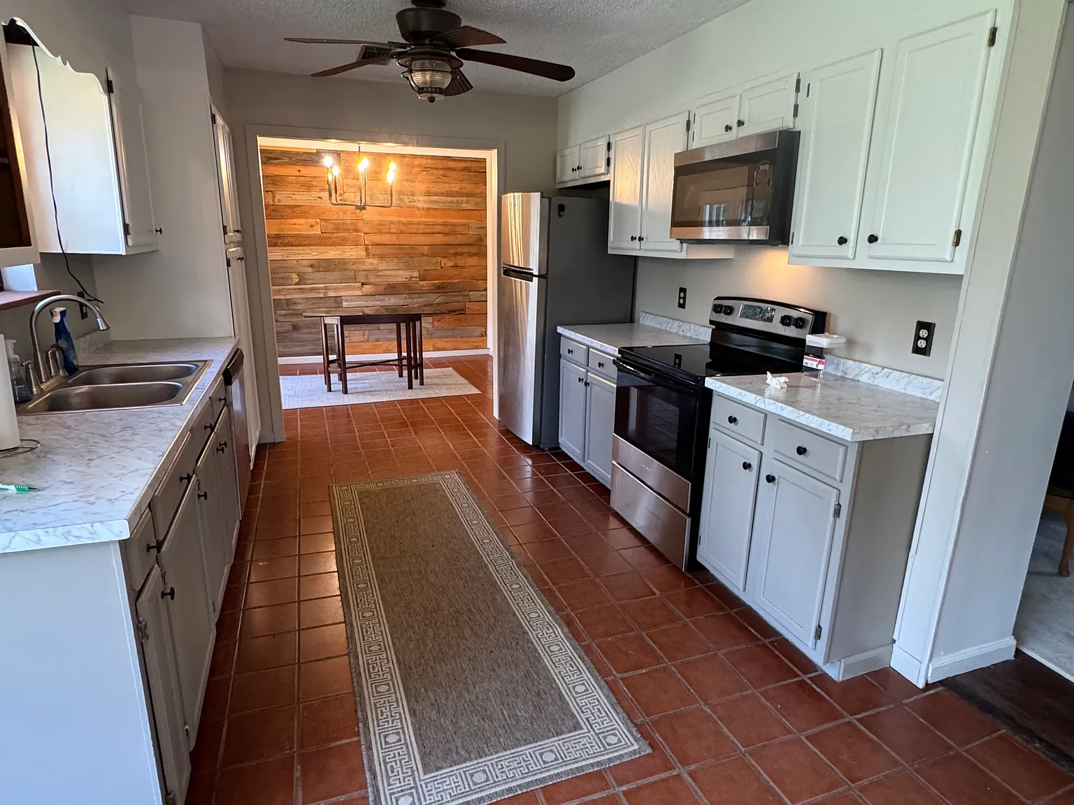 3 bed, 1600 sqft, $1,850 — Photo 3