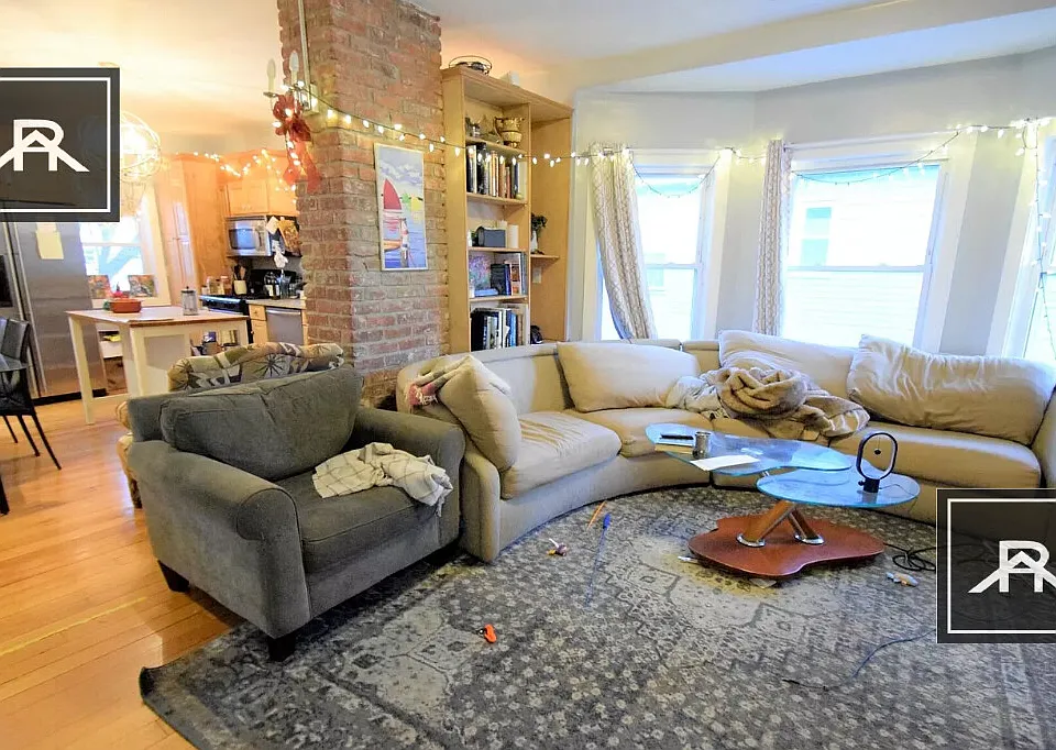 15 Holman St #1