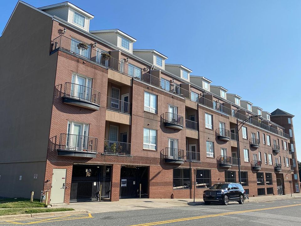 1st image of 360 S Elm St APT 102