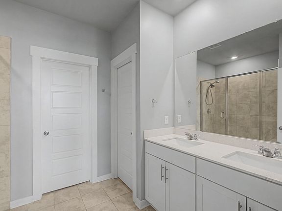 4th image of 1253 Inverness Pass