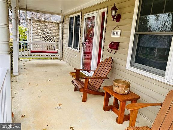 5th image of 1020 De Beck Dr