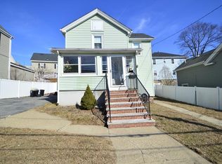 6 Garfield Ave, Woburn, MA 01801