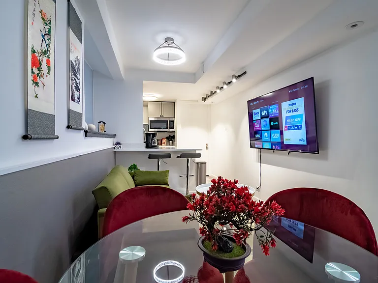 117 E Bellevue Pl #1 — Photo 5