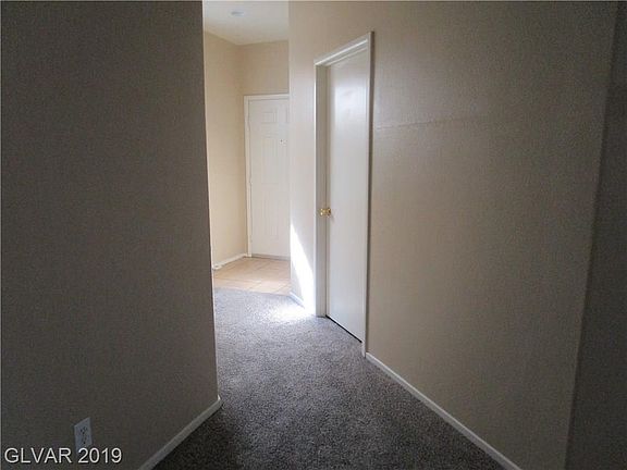 5th image of 6445 Fox Den Ct
