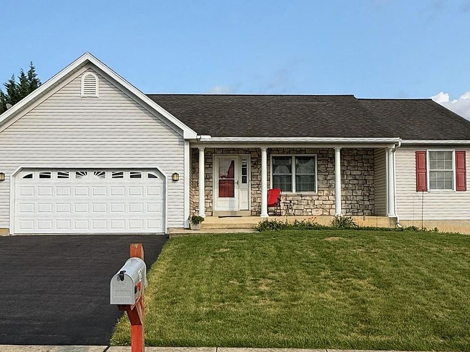 1st image of 12 Oswego Ln