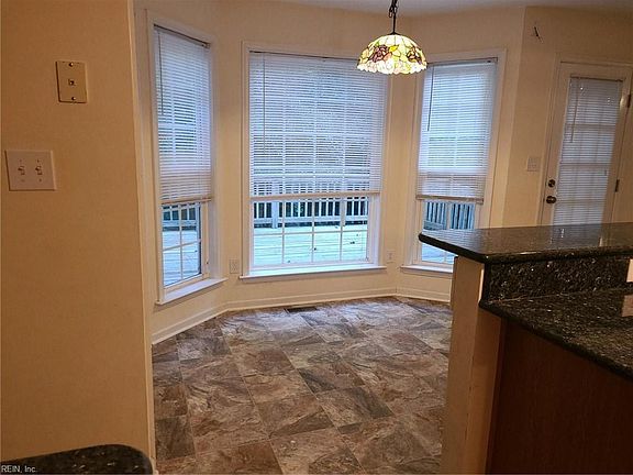 Breakfast Area w/NEW Flooring