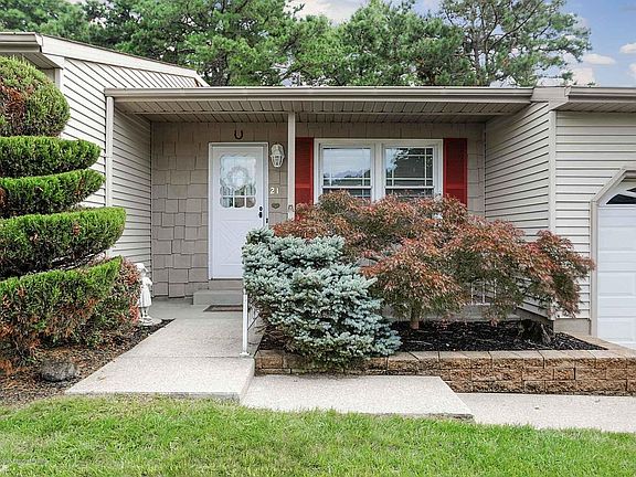 4th image of 21 Westport Dr #71