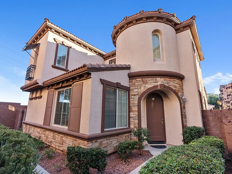 2334 Malaga Peak St — Photo 85