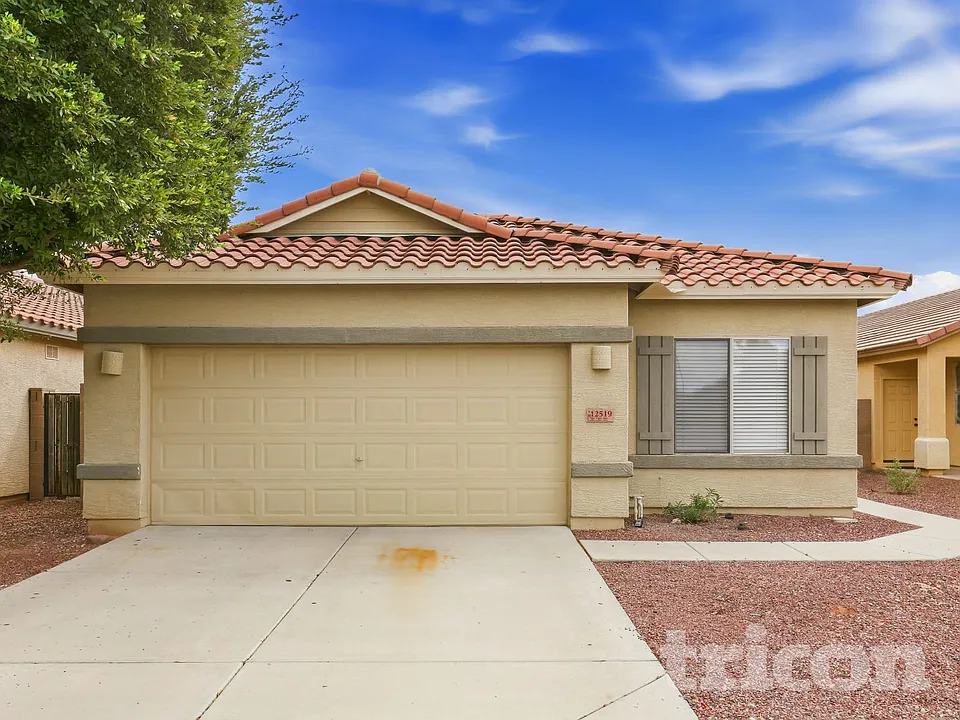 12519 W Estero Ln