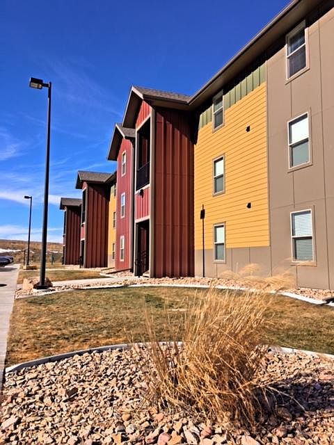 2nd image of 2935 Aspen Dr #Se202
