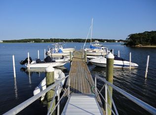 23 Hamblin Point Rd, East Falmouth, MA 02536