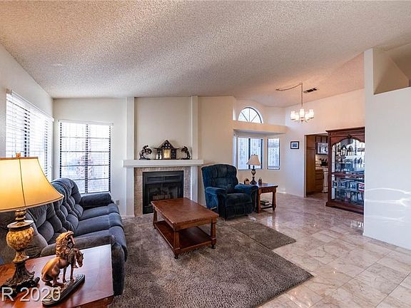 5th image of 1372 White Dr