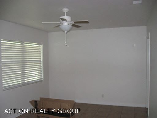 4th image of 5137 Admiral Dr