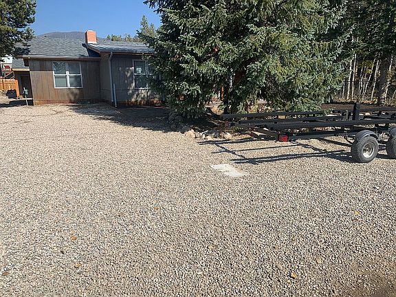 4th image of 345 Lakeside Dr