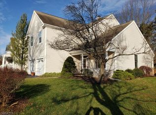 9 Captains Woods Rd, Whitehouse Station, NJ 08889