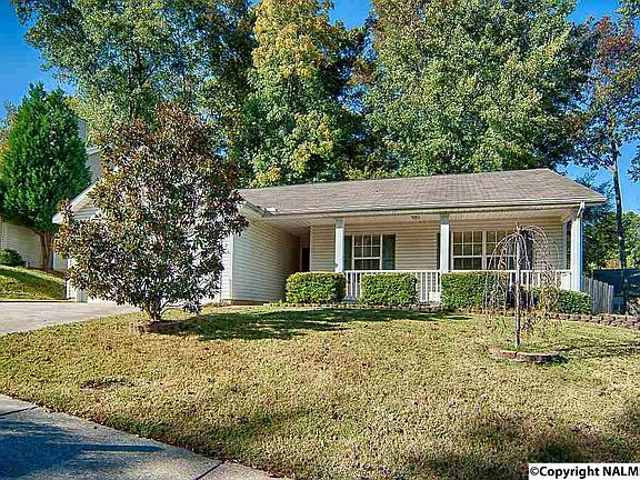 4th image of 325 Harvestwood Ct
