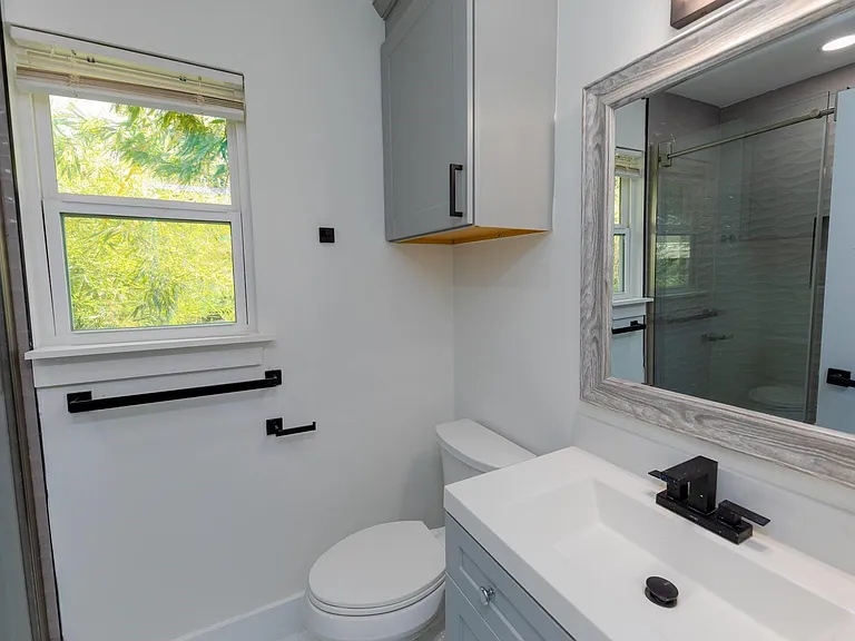 8405 Georgian Dr — Photo 15