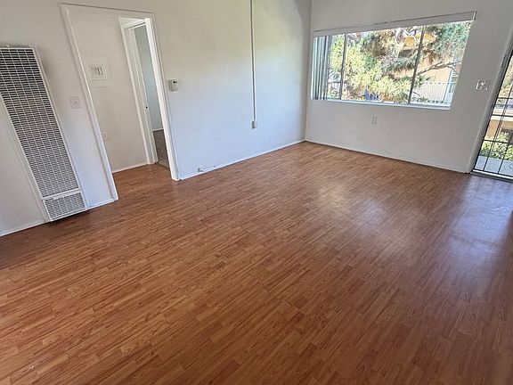 3rd image of 12225 Pacific Ave APT 6
